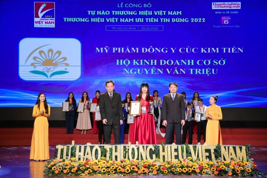 Mỹ phẩm đông y Cúc Kim Tiền tự hào nhận giải thưởng Thương Hiệu Việt Nam ưu tiên dùng năm 2022